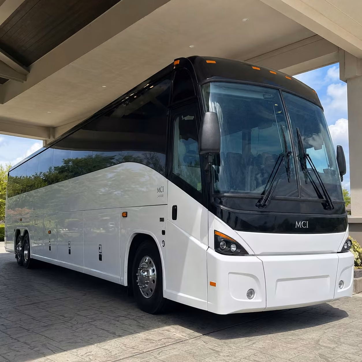 airport transfers to tulsa international airport made easy for corporate teams