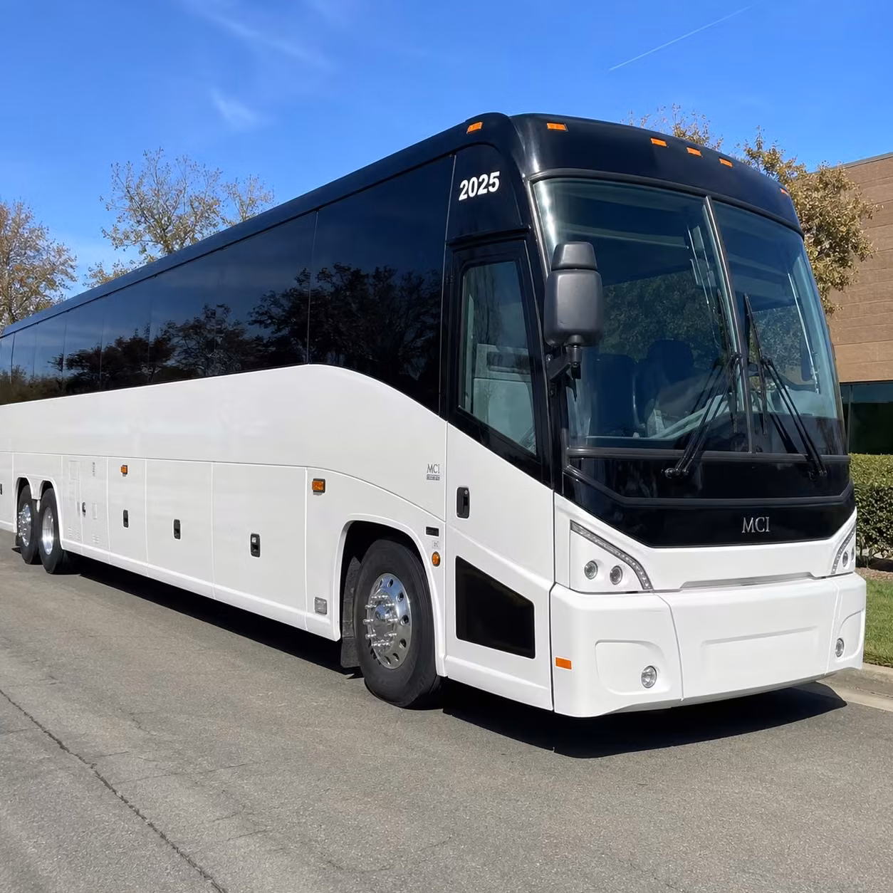large group concert travel and festival shuttles in tulsa