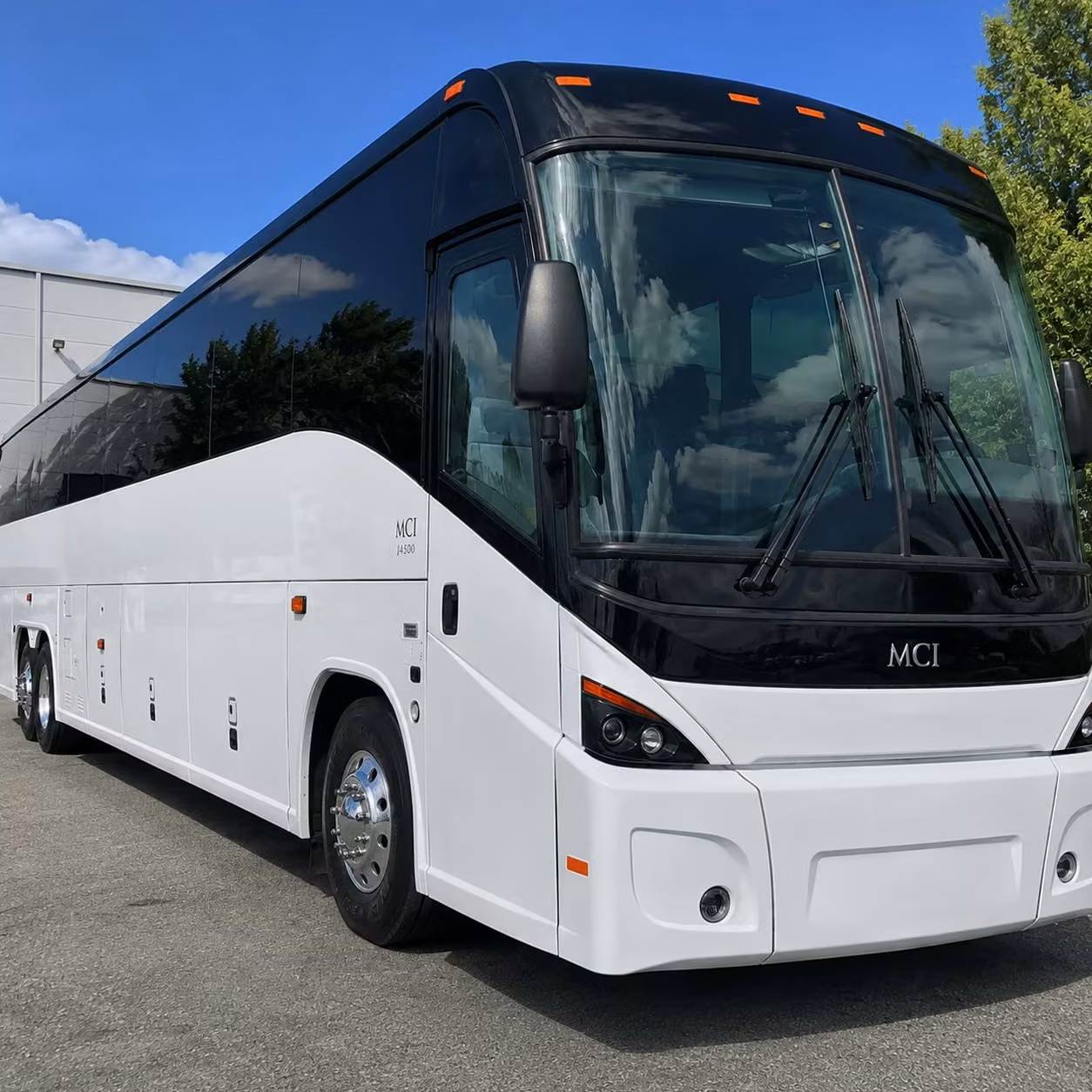 tulsa employers love employee shuttle services for commuter routes along us 75 and the creek turnpike